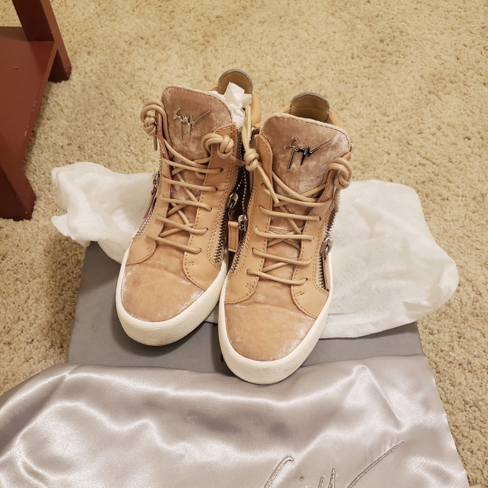 High top sneakers Giuseppe zanotti (nude rose color) velvet material